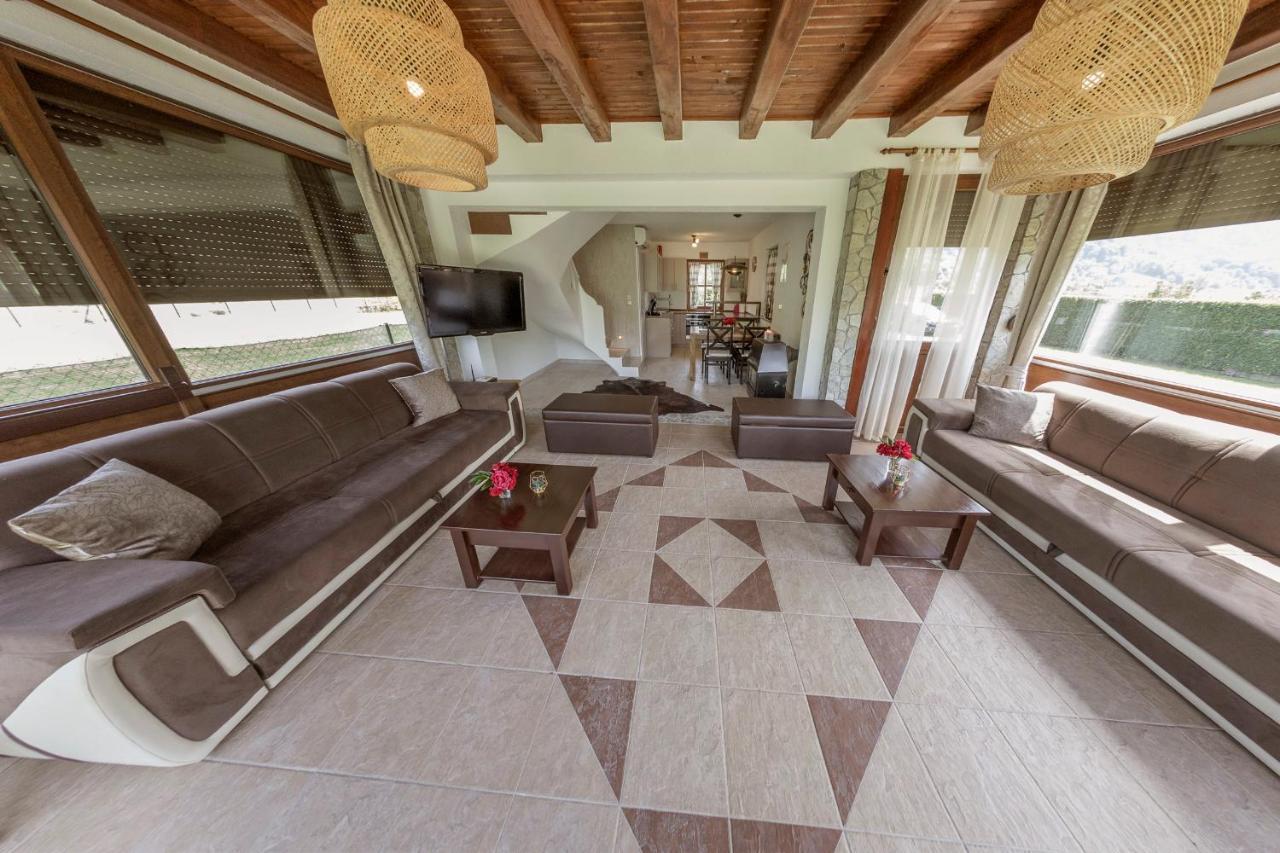 Casa Dellˇ Amore Villa บีฮัช ภายนอก รูปภาพ