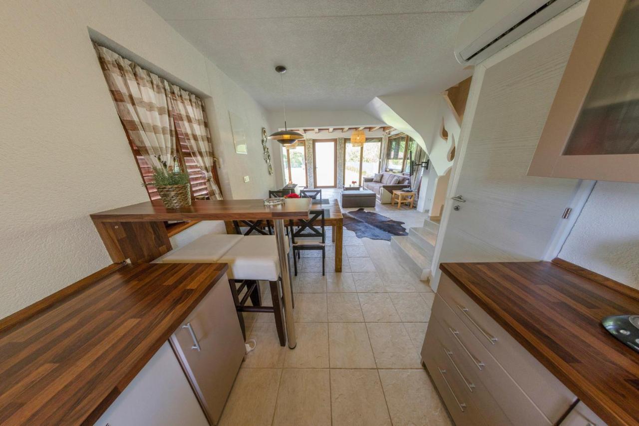 Casa Dellˇ Amore Villa บีฮัช ภายนอก รูปภาพ
