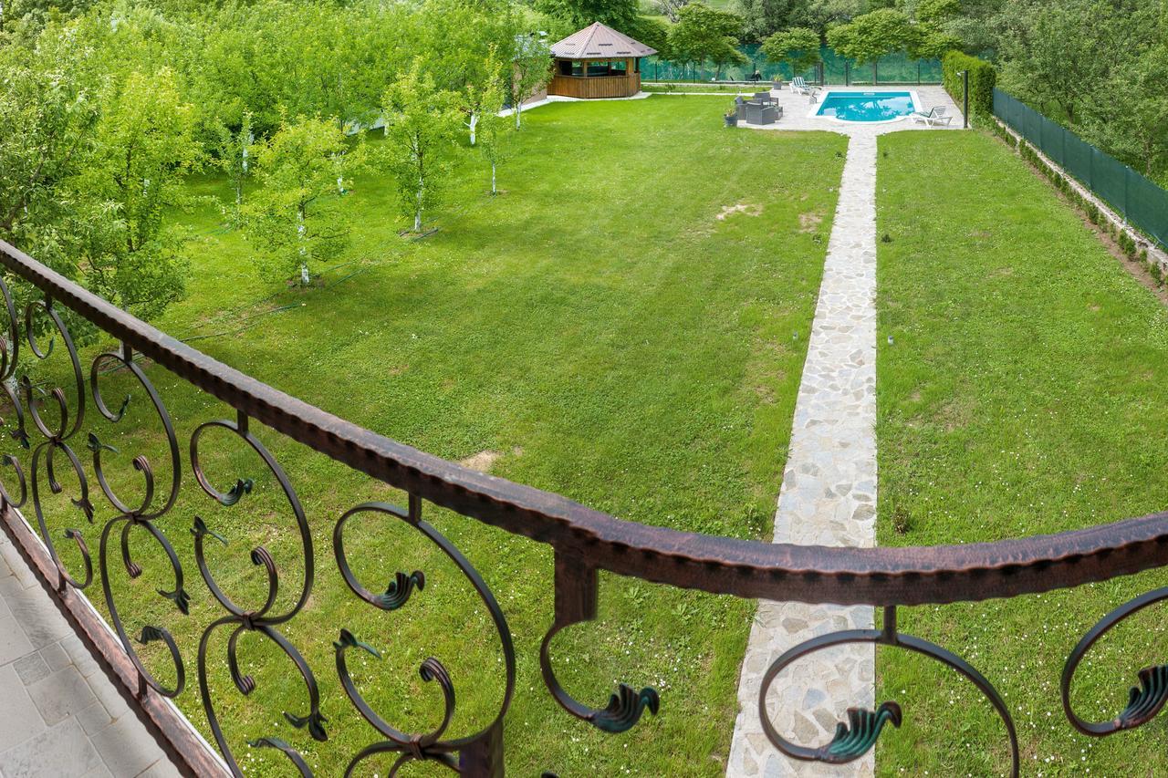 Casa Dellˇ Amore Villa บีฮัช ภายนอก รูปภาพ